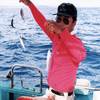 中城湾でガチュン釣りを楽しむ、渡名喜興俊さん