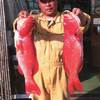 太田弘之さんと３キロのアカジン。久高沖での釣果
